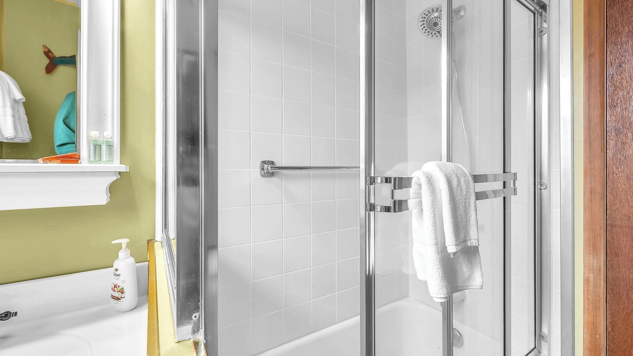 Photo of Bathroom in Nelscott