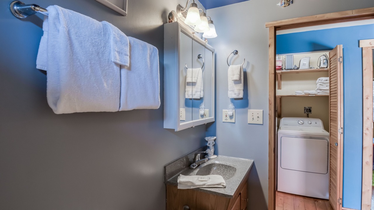 Photo of Bathroom in Yachats