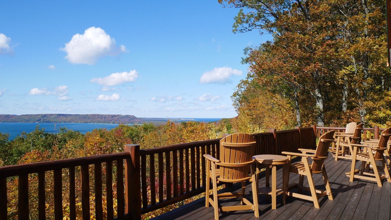 Photo of Patio Balcony in Maple City