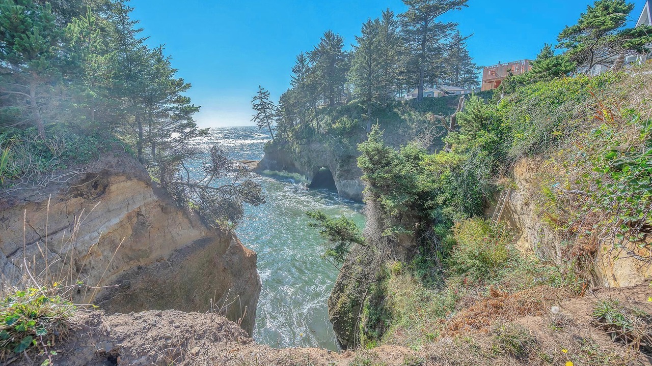 Photo of Others in Depoe Bay