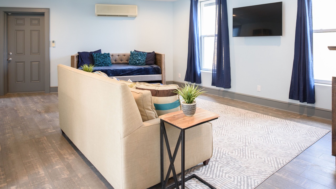 Photo of Livingroom in Northside