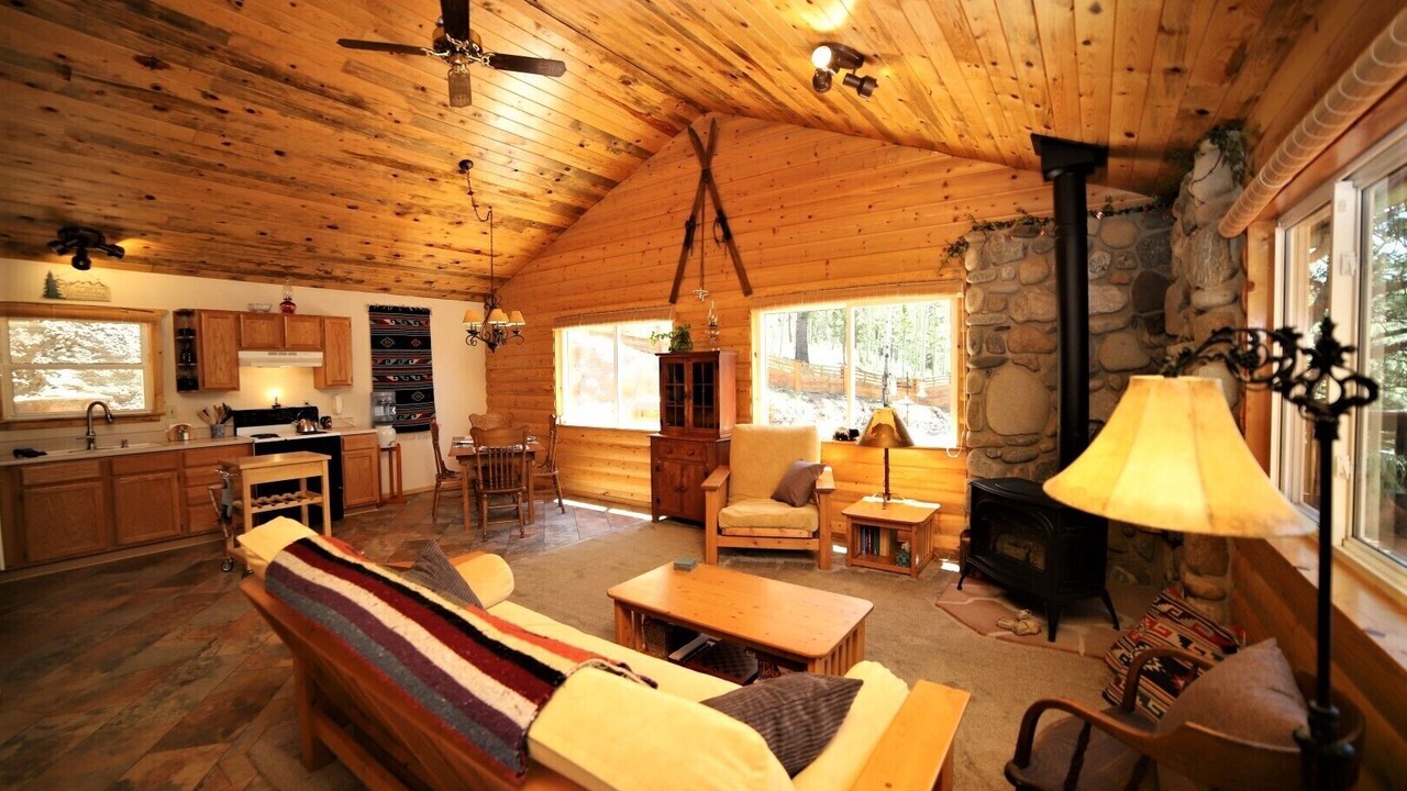 Photo of Livingroom in Rainbow Valley