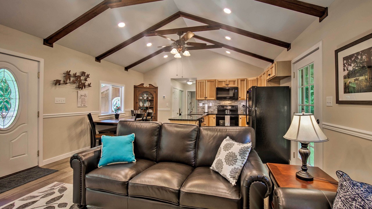 Photo of Livingroom in Fort Indiantown Gap