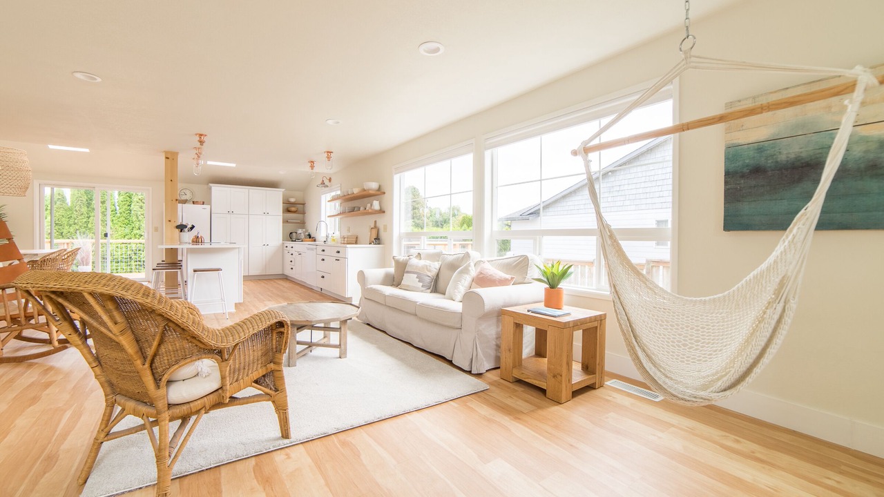 Photo of Livingroom in Langley