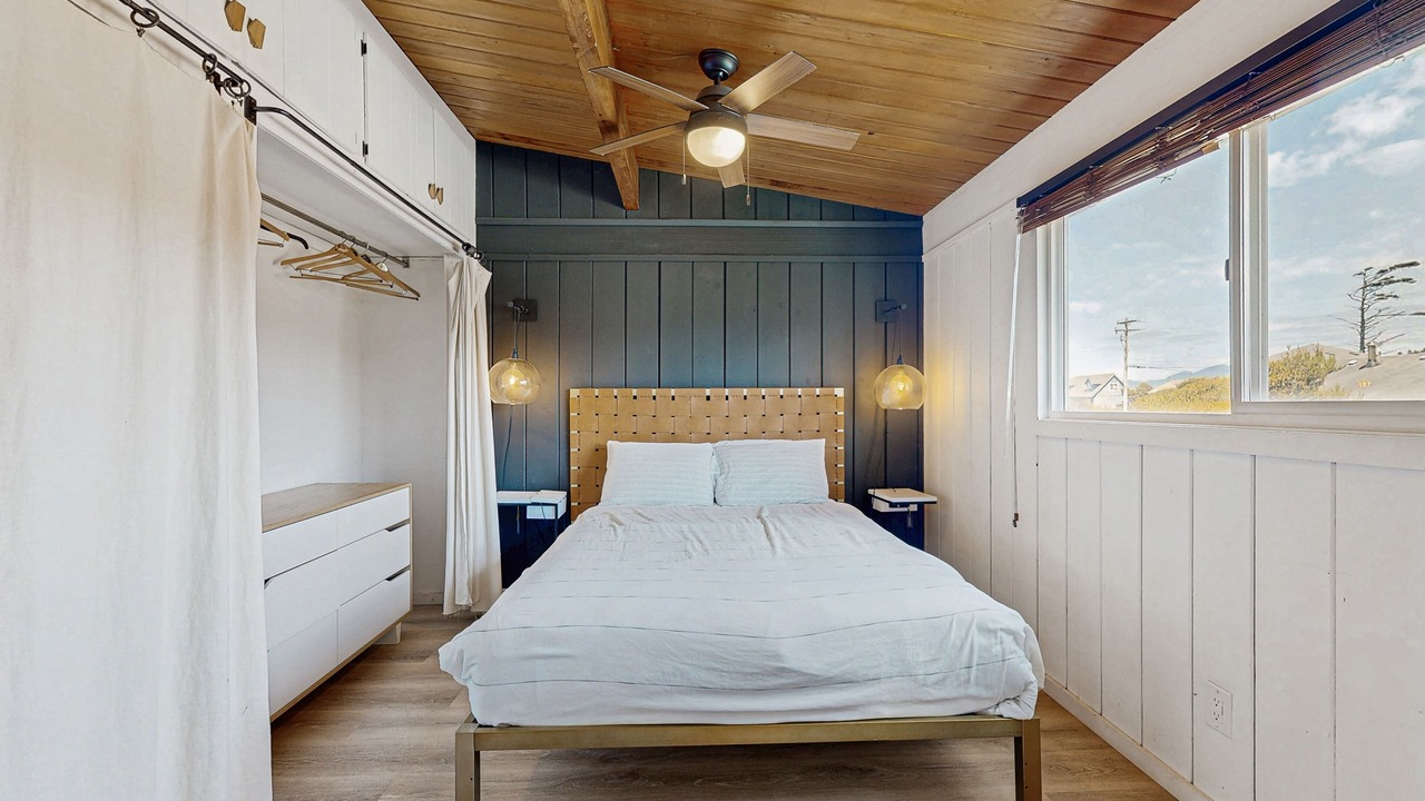 Photo of Bedroom in Cape Meares