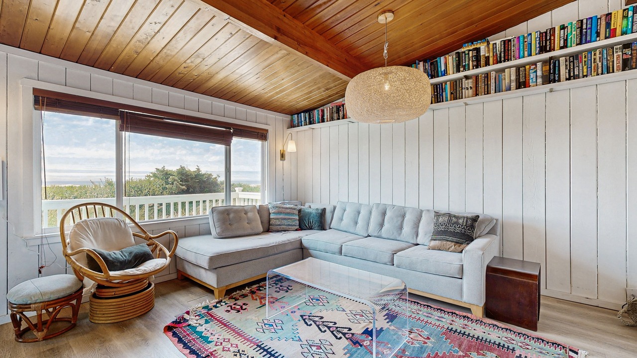 Photo of Livingroom in Cape Meares