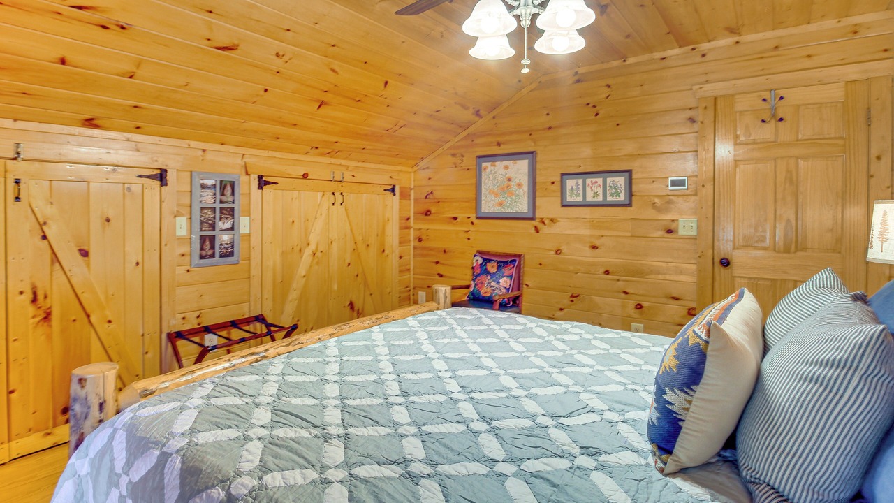Photo of Bedroom in Ellijay