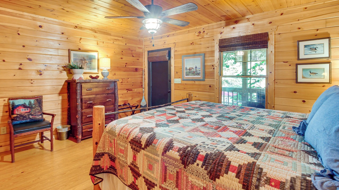 Photo of Bedroom in Ellijay