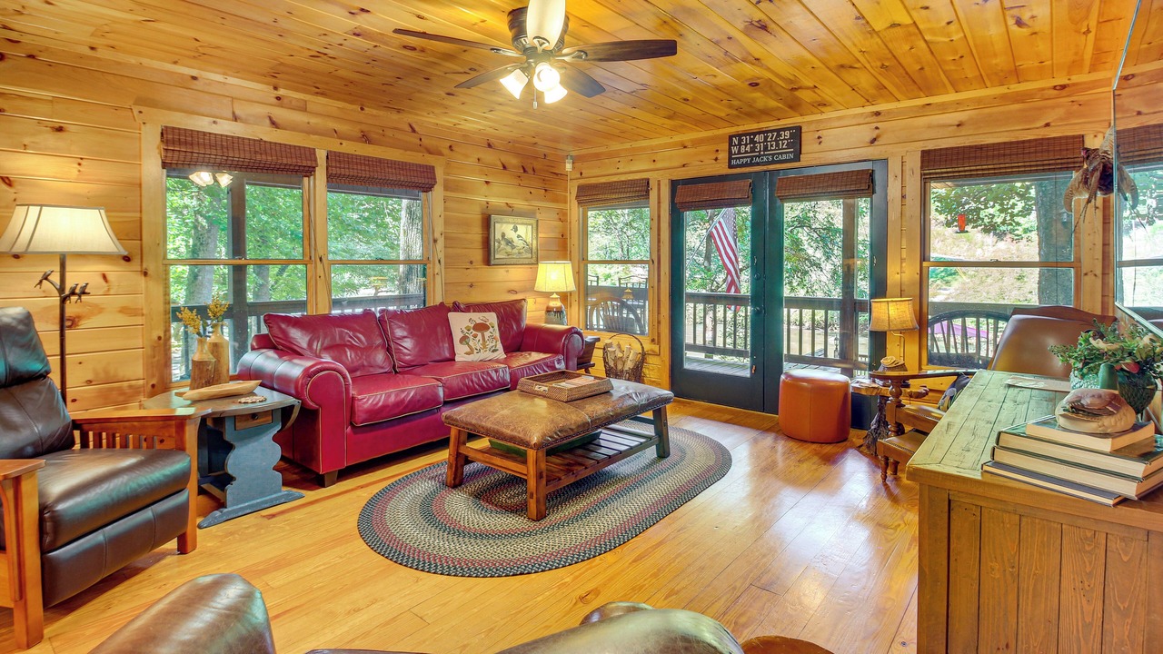 Photo of Livingroom in Ellijay