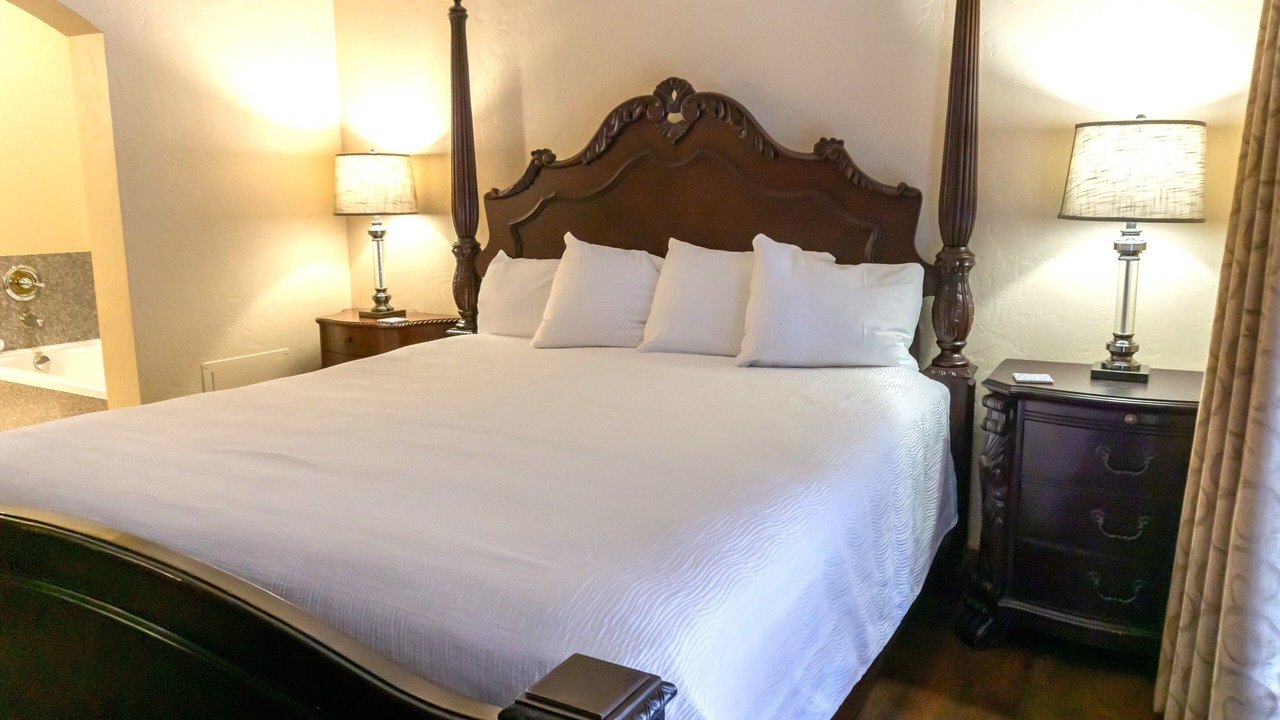 Photo of Bedroom in Midway