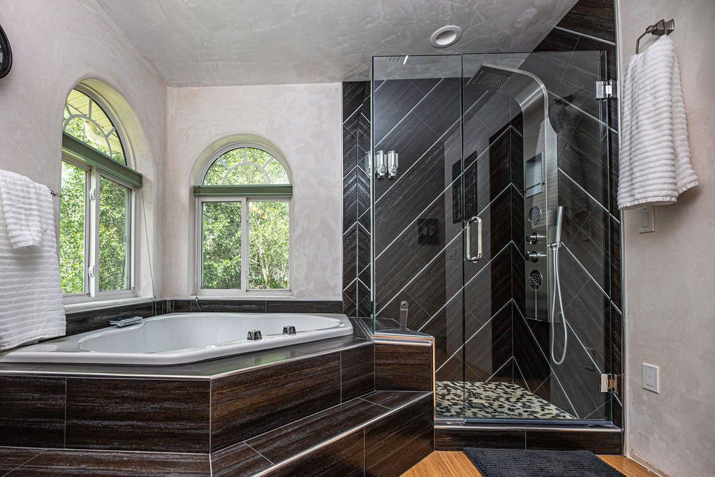 Photo of Bathroom in Alamosa