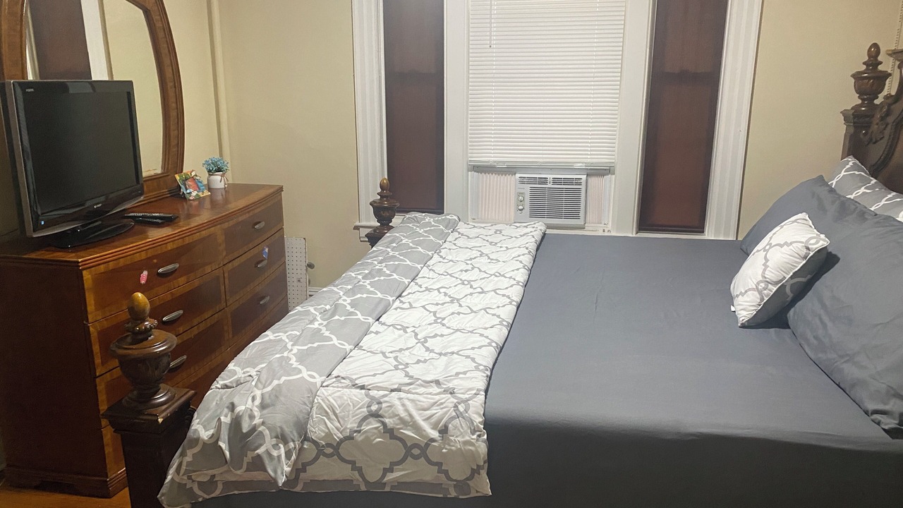 Photo of Bedroom in South Side