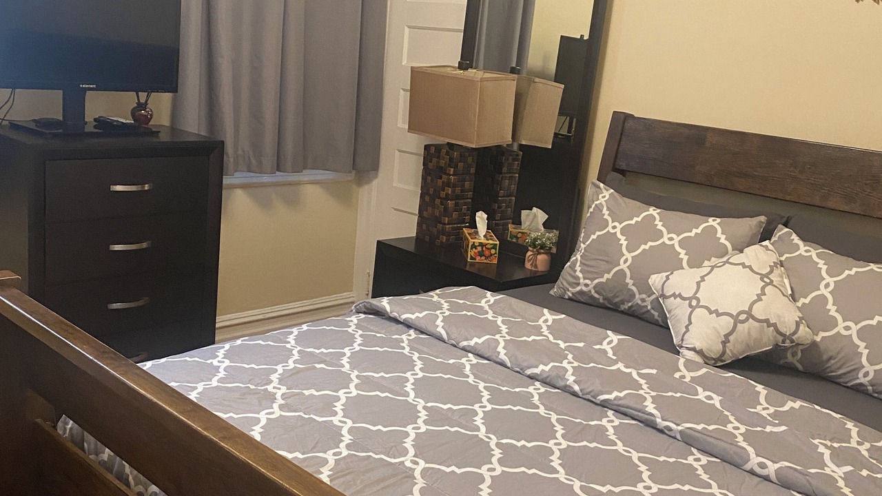 Photo of Bedroom in South Side