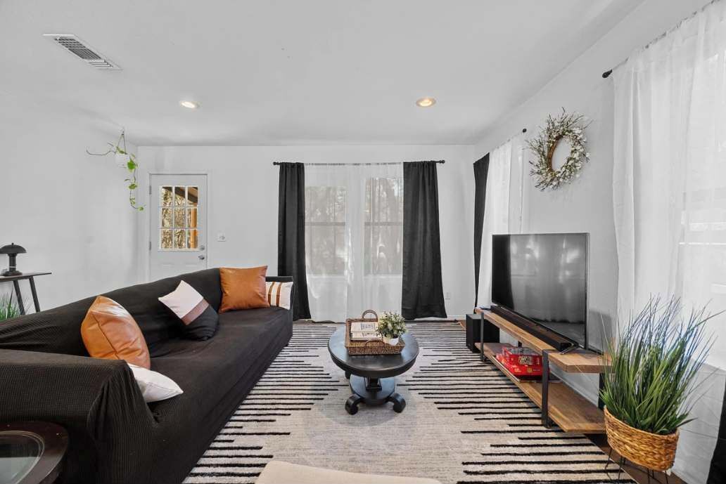 Photo of Bedroom in Apache Shores