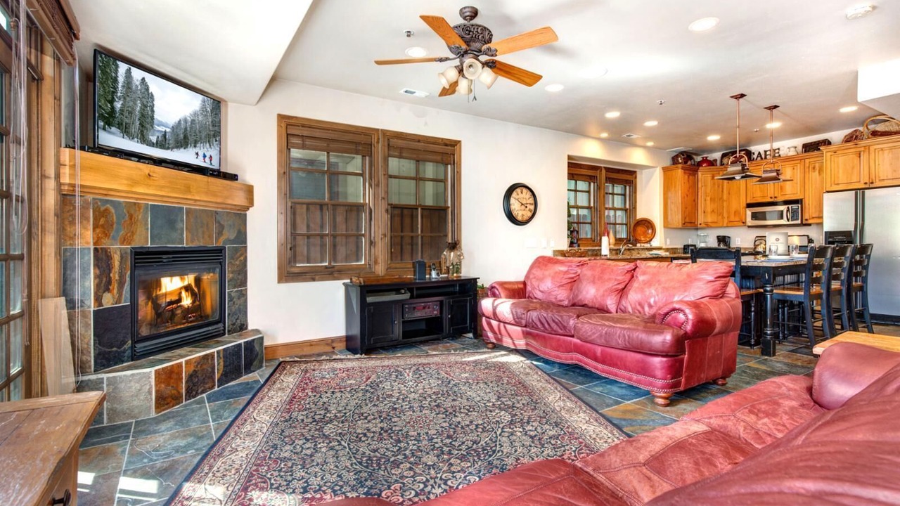 Photo of Livingroom in North Park City