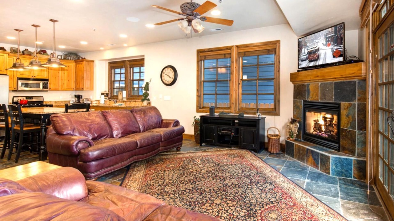 Photo of Livingroom in North Park City