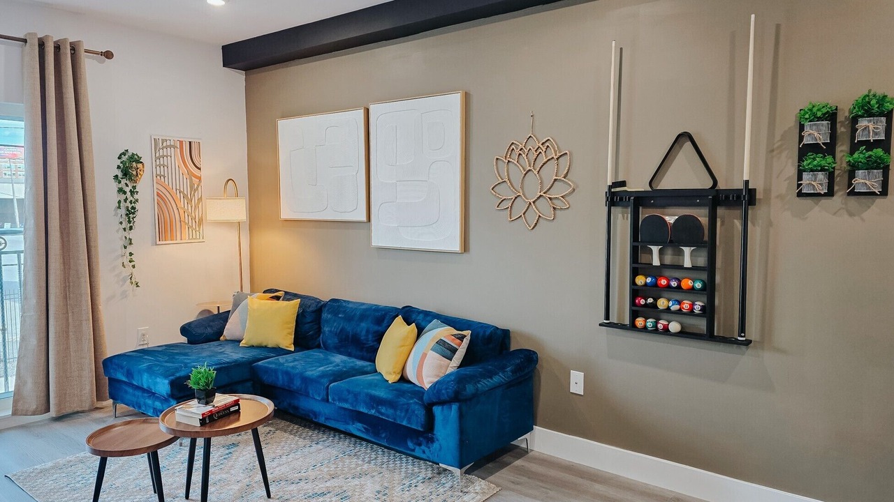Photo of Livingroom in Center City
