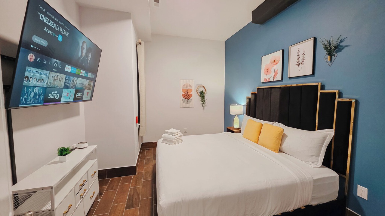 Photo of Bedroom in Center City