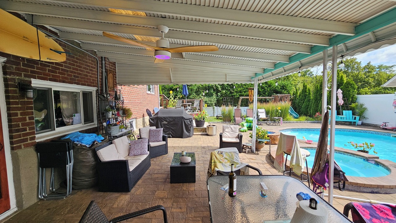 Photo of Patio Balcony in Old Bethpage
