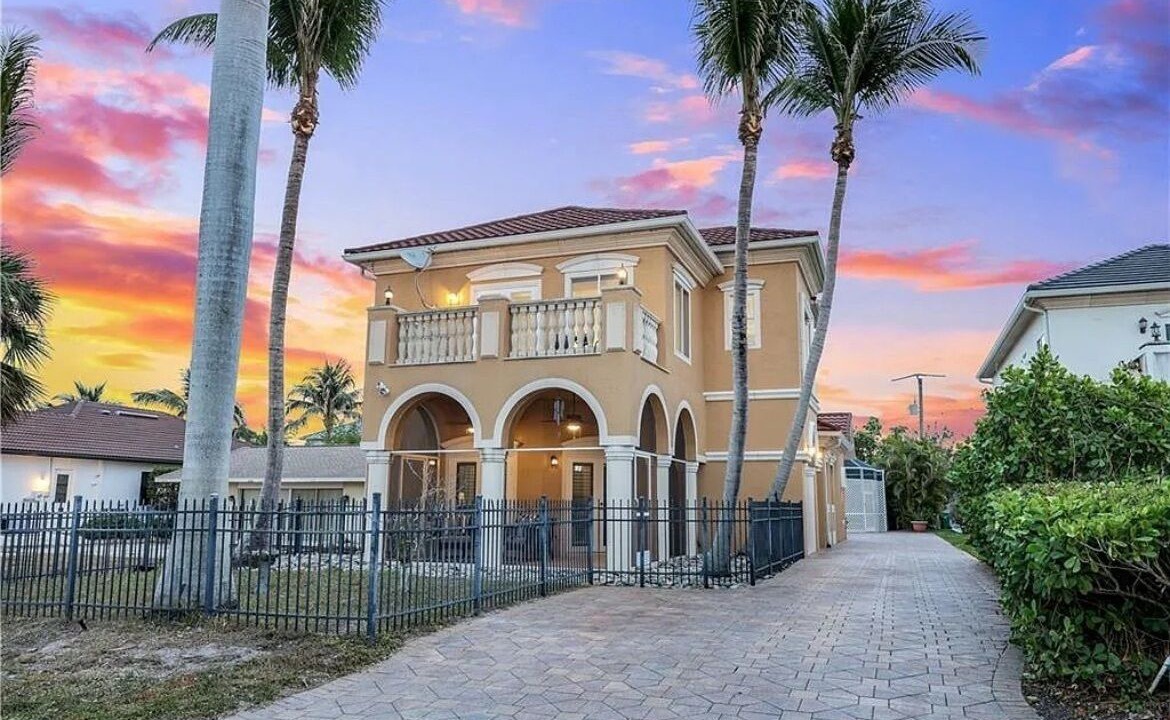Photo of Outdoor in Naples Park