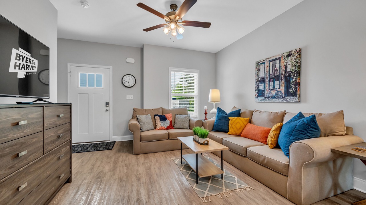 Photo of Livingroom in Green Hills