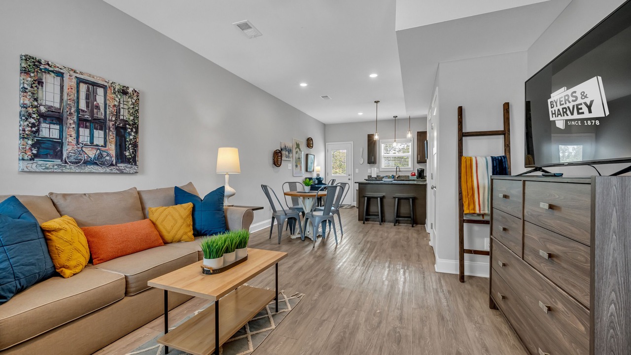 Photo of Livingroom in Green Hills
