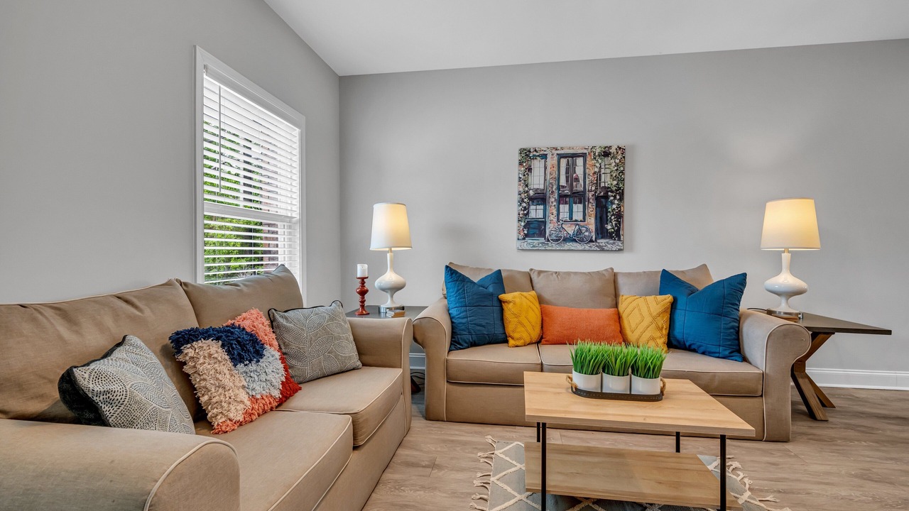 Photo of Livingroom in Green Hills