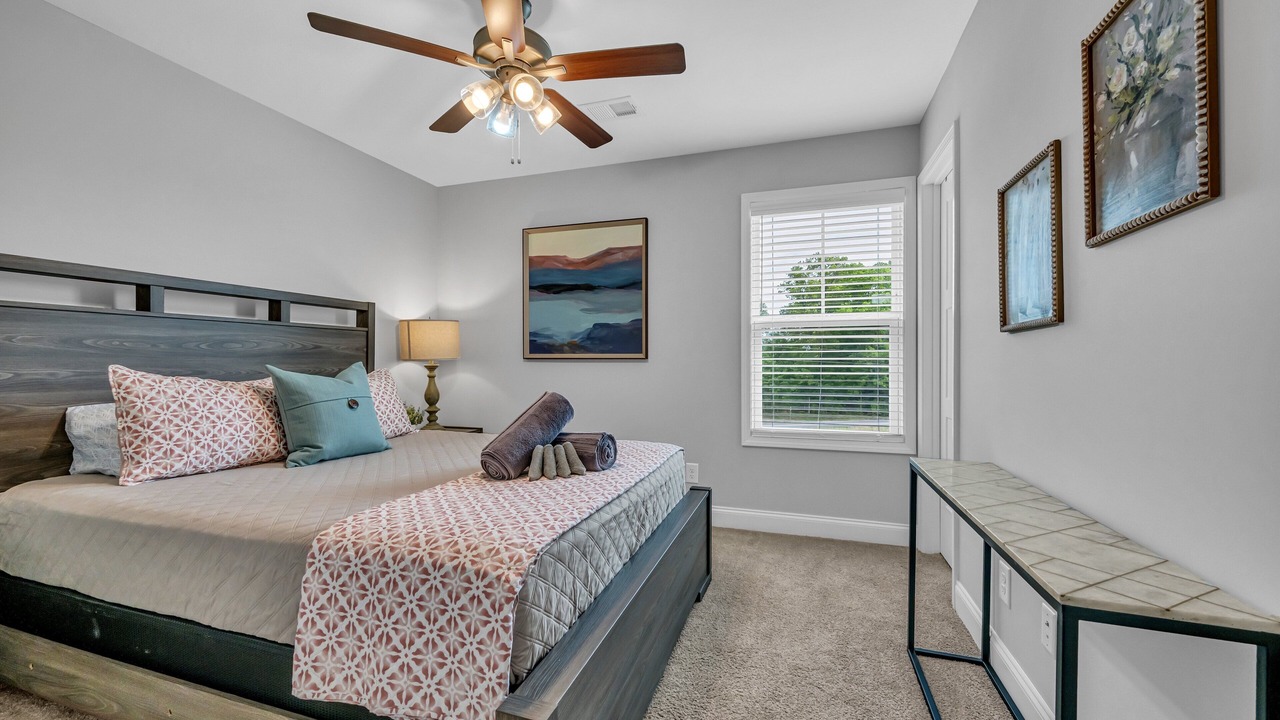 Photo of Bedroom in Green Hills
