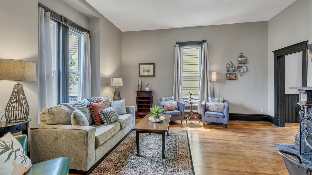 Photo of Livingroom in Clarksville