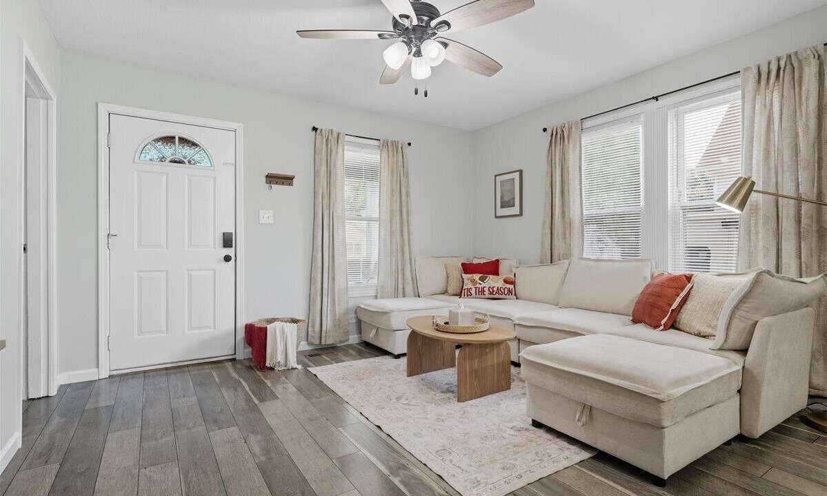 Photo of Livingroom in Alcoa