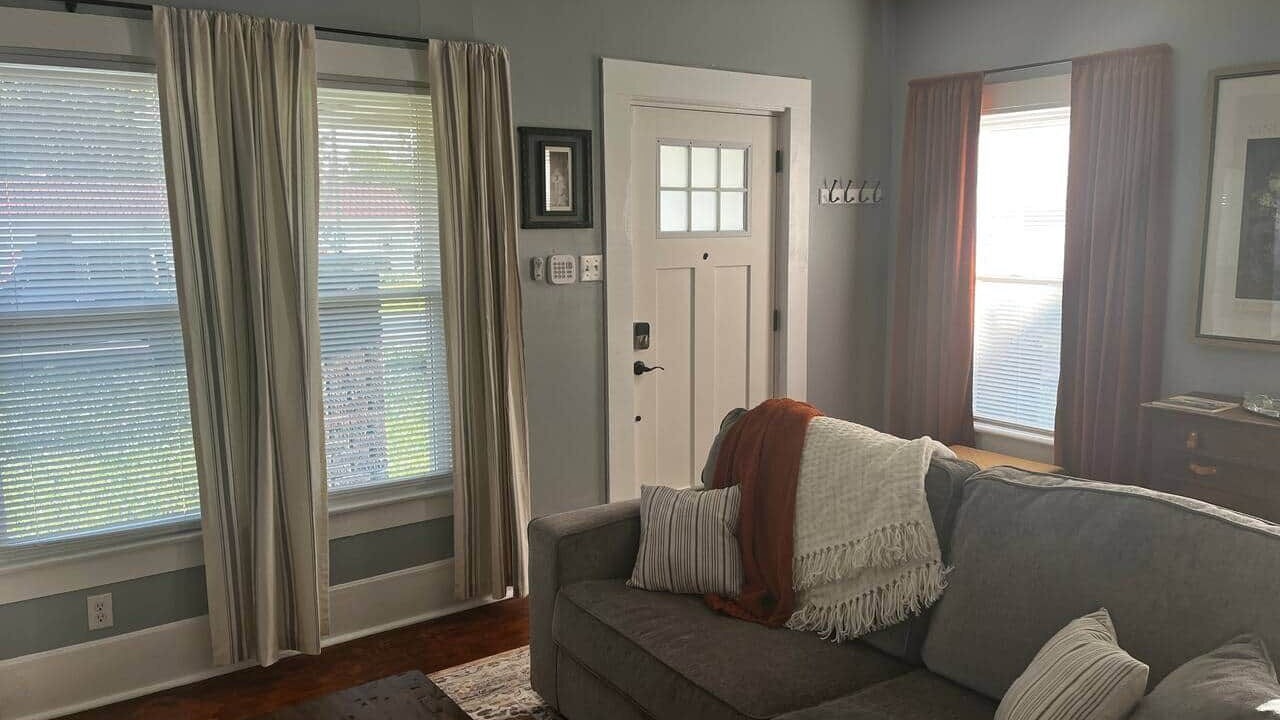 Photo of Livingroom in Bruceton