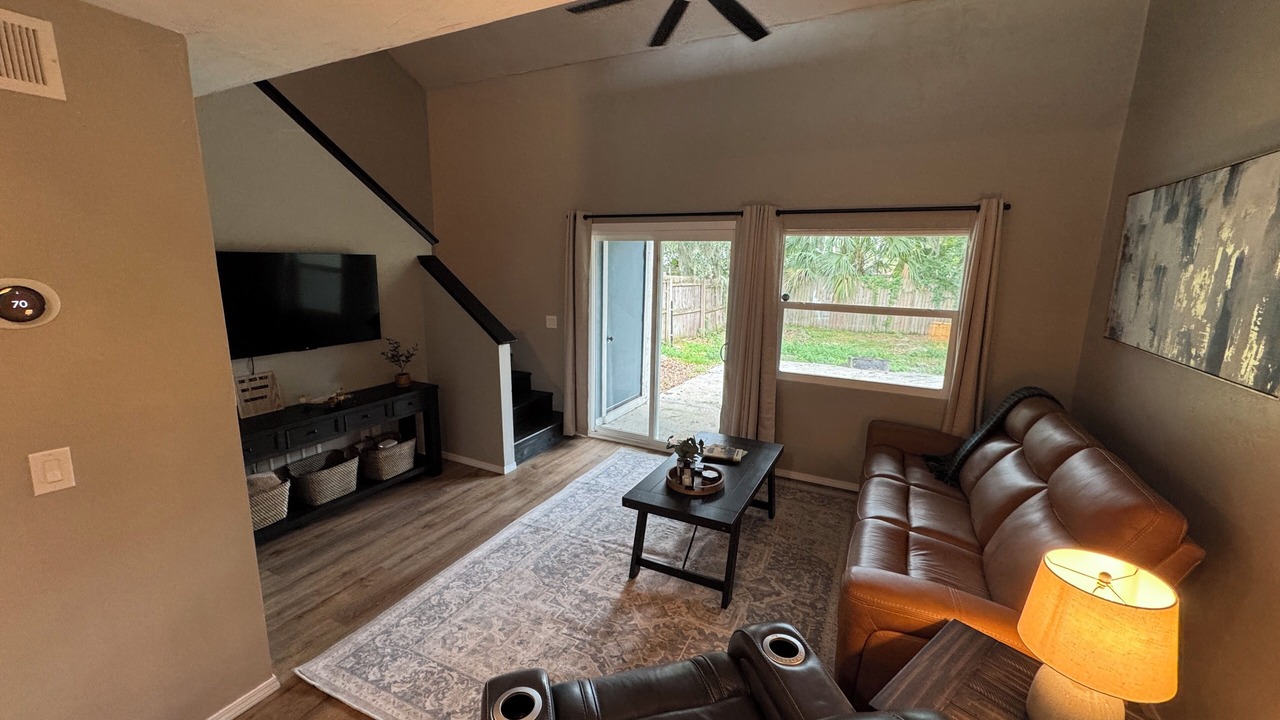 Photo of Livingroom in North Beach