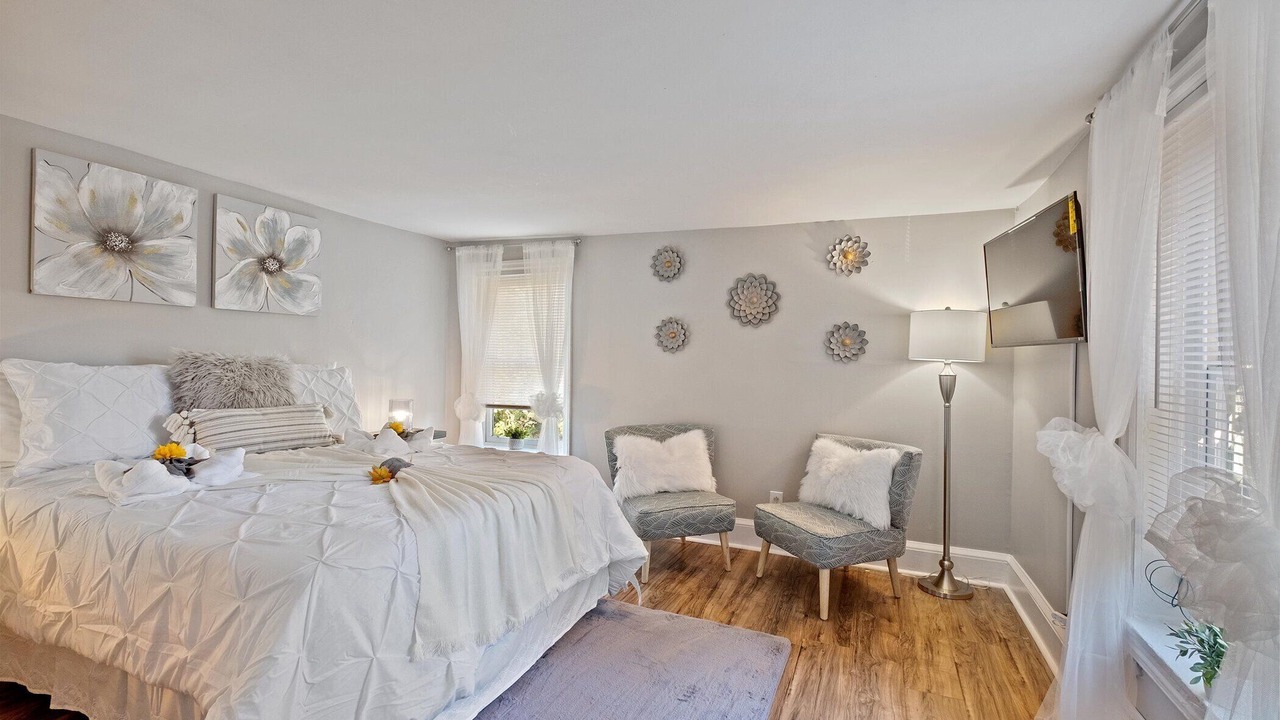 Photo of Bedroom in Gayborhood