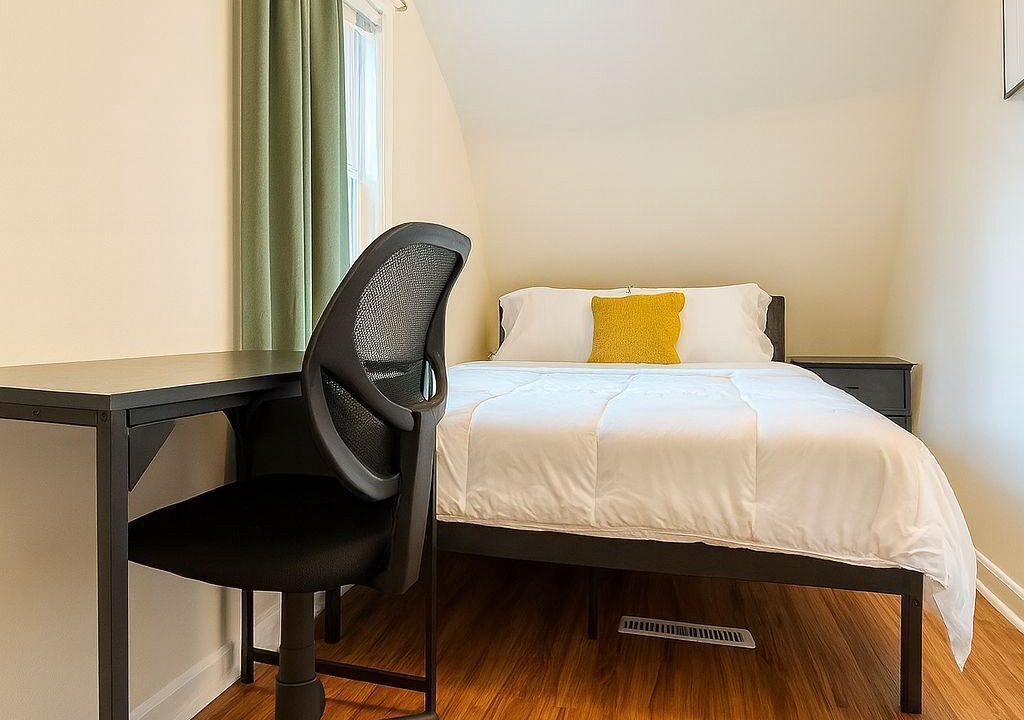 Photo of Bedroom in Bryant Pattengill East