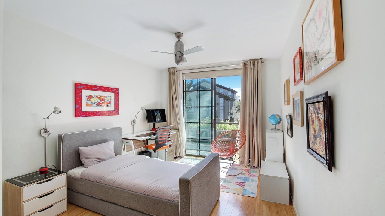 Photo of Bedroom in Marina Peninsula