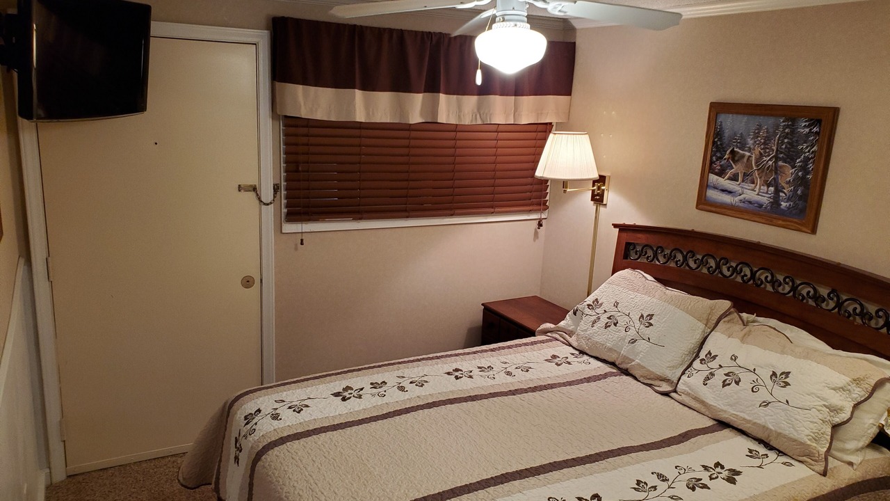 Photo of Bedroom in Snowshoe