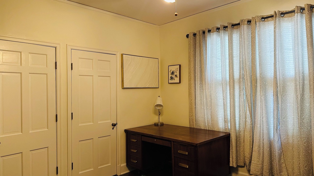 Photo of Bedroom in Central Gardens