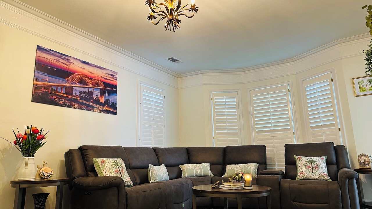 Photo of Livingroom in Central Gardens