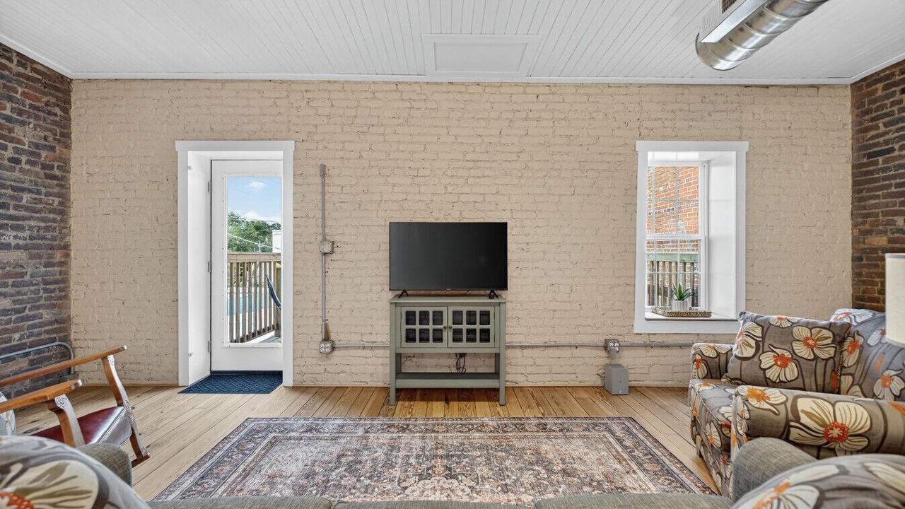 Photo of Livingroom in Fayetteville