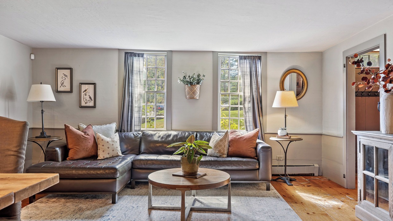 Photo of Livingroom in South Woodstock