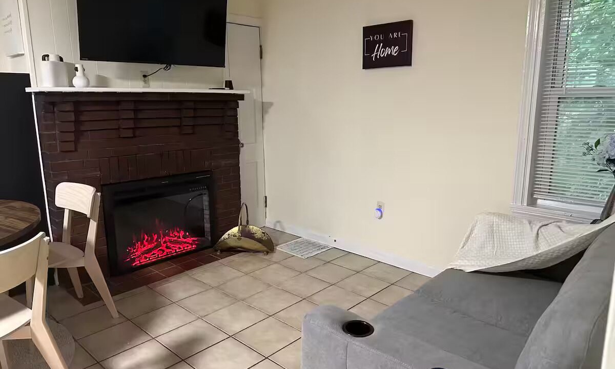 Photo of Livingroom in Central Falls