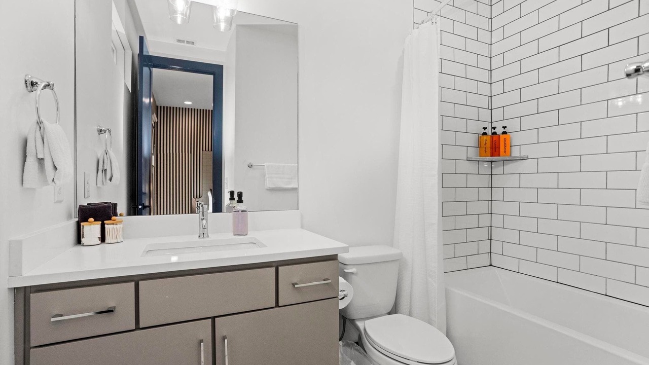 Photo of Bathroom in Eighth Avenue
