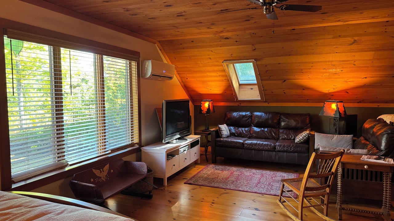 Photo of Livingroom in Keene