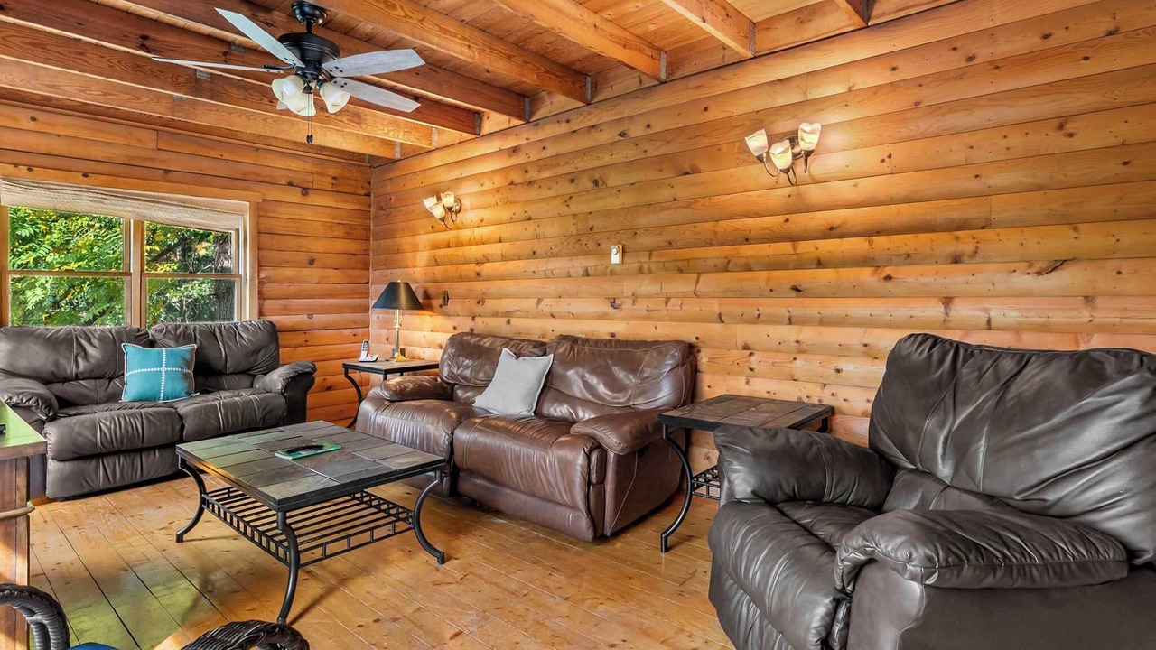 Photo of Livingroom in Baker