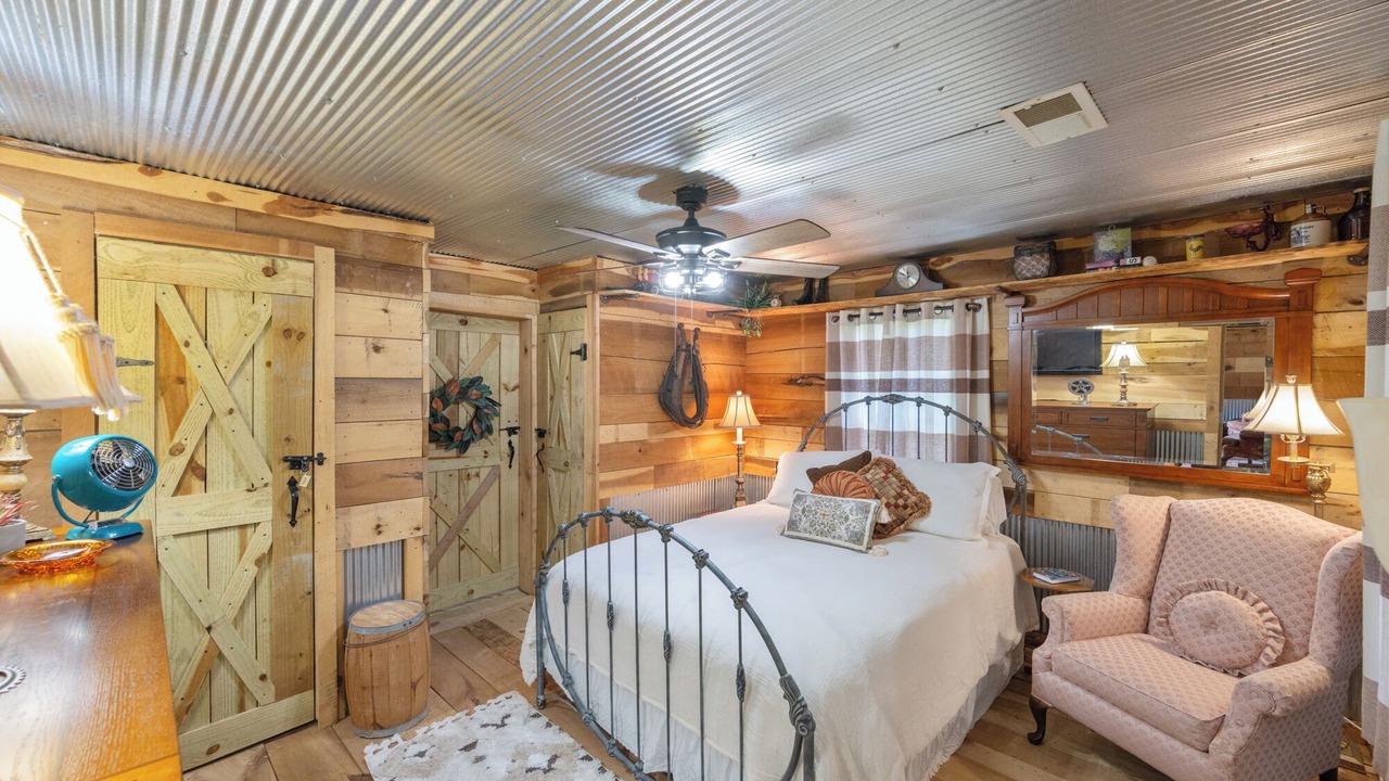 Photo of Bedroom in Lexington
