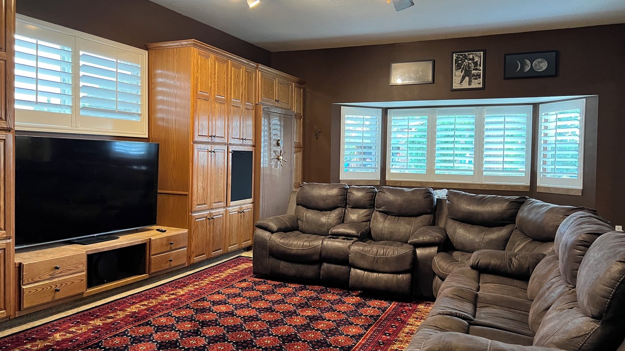 Photo of Livingroom in West Bountiful