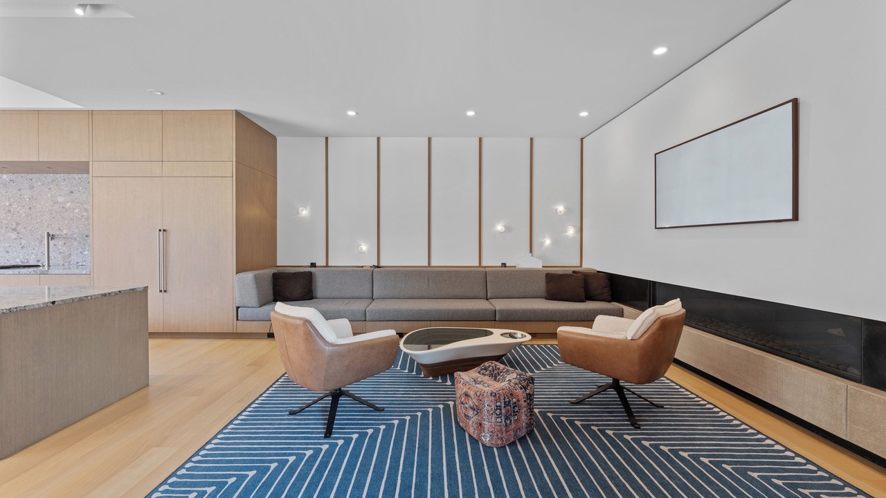 Photo of Livingroom in Highland