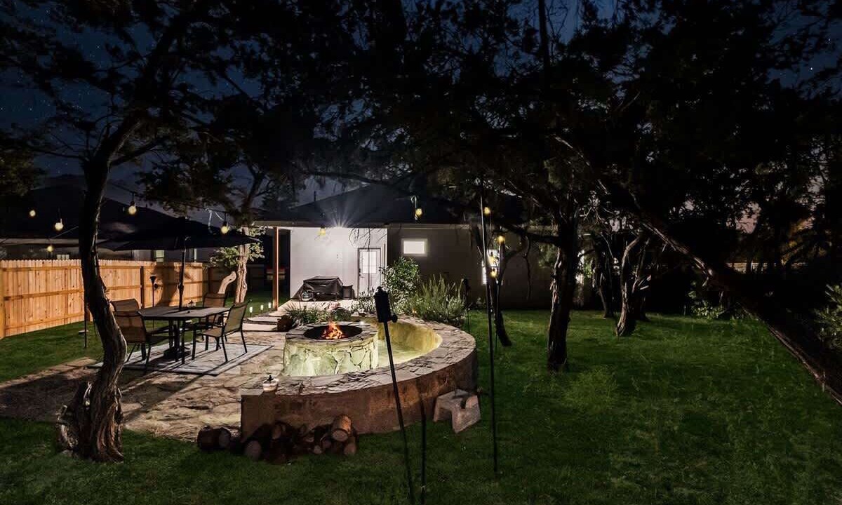 Photo of Outdoor in Spring Branch