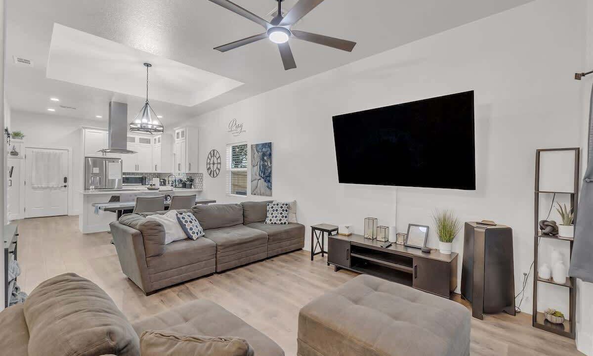 Photo of Livingroom in Spring Branch