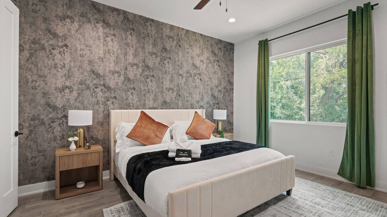 Photo of Bedroom in MLK